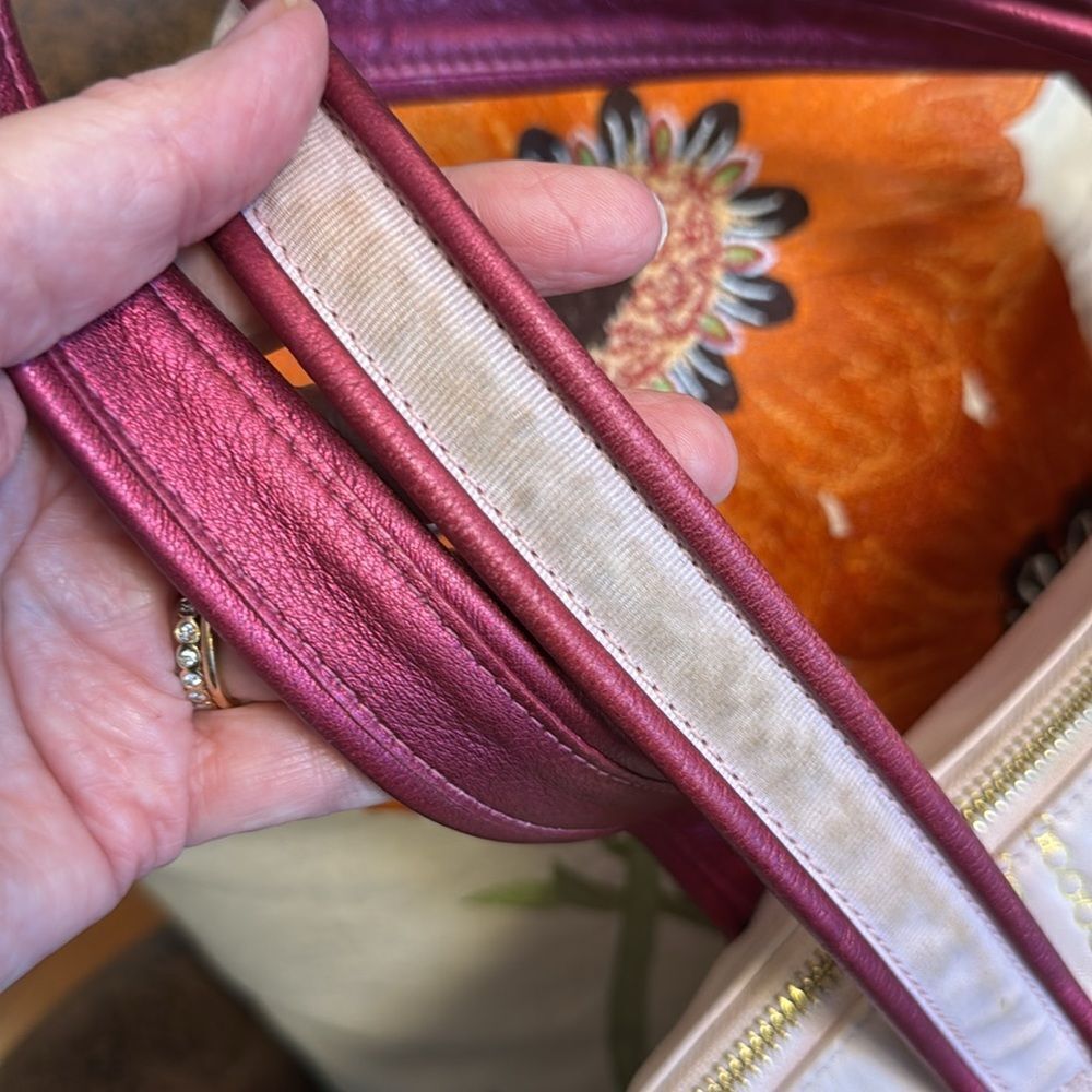 COACH Y2K VALENTINE’S DAY TOTE 14551 LEATHER, HEARTS, PINK SHIMMER 💞 VGUC - Picture 16 of 17